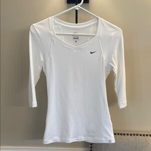 Nike Tennis Women's White 3/4 Sleeve Top